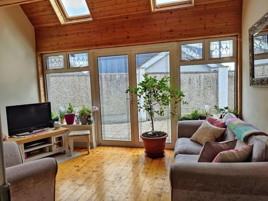 Entire Home At Ballysax House Newpark Eksteriør bilde